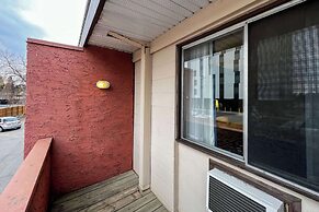 Econo Lodge Motel Village