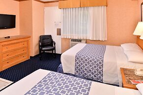 Econo Lodge Motel Village