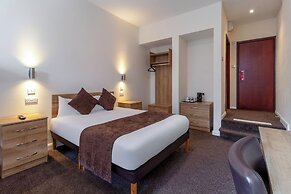 Russ Hill Hotel