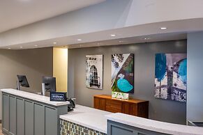 Doubletree by Hilton Campbell - Pruneyard Plaza
