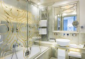 Hotel Monaco & Grand Canal