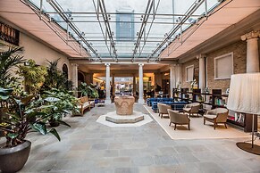 Hotel Monaco & Grand Canal