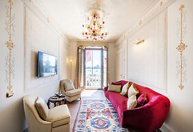 Hotel Monaco & Grand Canal