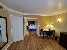 Hotel d’Lins Ontario Airport