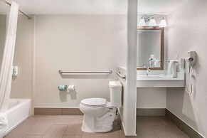 Quality Inn & Suites Athens University Area