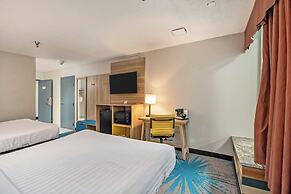 Days Inn & Suites by Wyndham Mt Pleasant