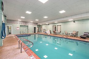Days Inn & Suites by Wyndham Mt Pleasant