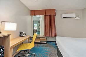Days Inn & Suites by Wyndham Mt Pleasant