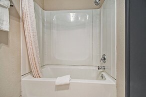 Days Inn & Suites by Wyndham Mt Pleasant