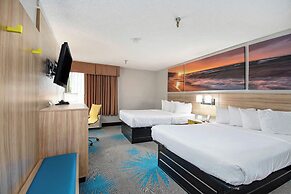 Days Inn & Suites by Wyndham Mt Pleasant