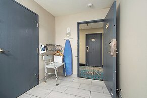 Days Inn & Suites by Wyndham Mt Pleasant