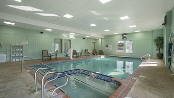 Days Inn & Suites by Wyndham Mt Pleasant