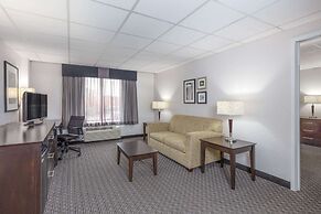 La Quinta Inn & Suites by Wyndham Clifton/Rutherford