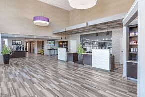 La Quinta Inn & Suites by Wyndham Clifton/Rutherford