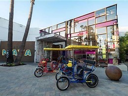 Hotel Maya
