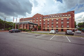 Comfort Suites Outlet Center