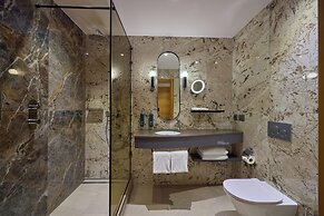 Hilton Milan