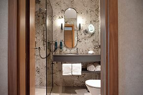 Hilton Milan