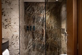 Hilton Milan