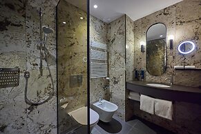 Hilton Milan