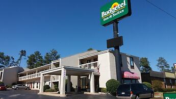 Budgetel Inn & Suites