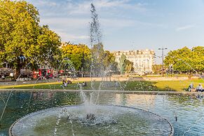 The Clermont London, Charing Cross