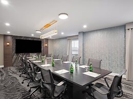 Holiday Inn Calgary-Airport by IHG