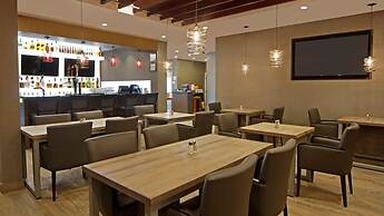 Holiday Inn Calgary-Airport by IHG