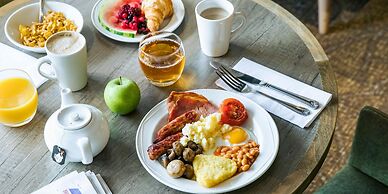 Holiday Inn Calgary-Airport by IHG