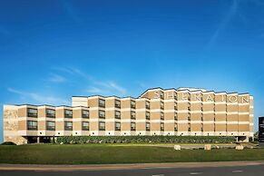 Sheraton Montreal Airport Hotel