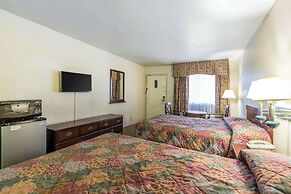 Rodeway Inn Magic Mountain Area