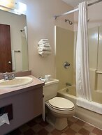 Nisswa Hotel and Suites
