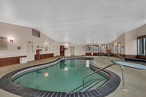Nisswa Hotel and Suites