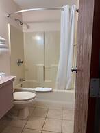 Nisswa Hotel and Suites