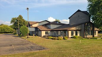 Nisswa Hotel and Suites