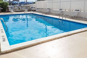 Days Hotel & Conference Center by Wyndham Danville