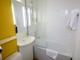 ibis Auxerre Sud