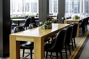 The Marquette Hotel, Curio Collection by Hilton