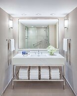 The Marquette Hotel, Curio Collection by Hilton