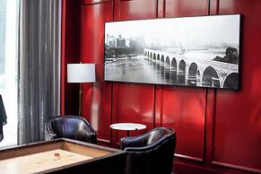 The Marquette Hotel, Curio Collection by Hilton