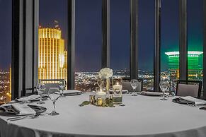 The Marquette Hotel, Curio Collection by Hilton
