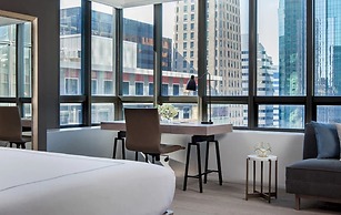 The Marquette Hotel, Curio Collection by Hilton