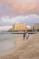 Waikiki Beach Marriott Resort & Spa