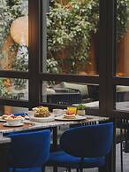 Gallery Hotel