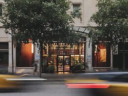 Gallery Hotel