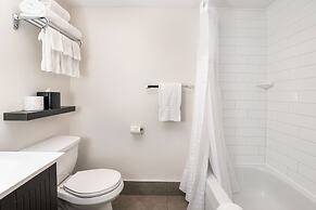 Quality Inn & Conference Centre Kingston Central