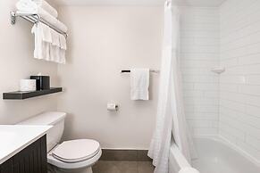 Quality Inn & Conference Centre Kingston Central