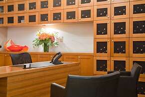 Executive Hotel Vintage Court
