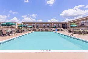 Ramada by Wyndham Macon