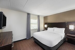 Holiday Inn St. Louis West Six Flags by IHG